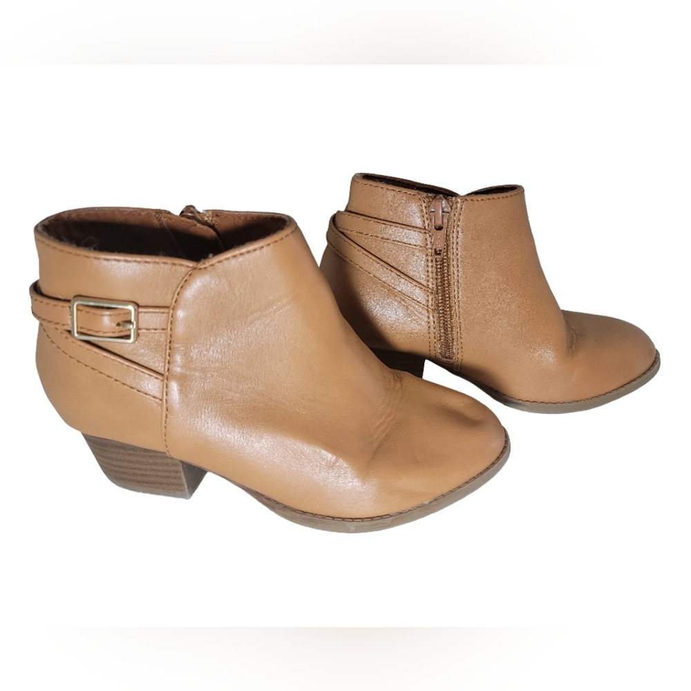 5/$25...Size 12 Old Navy Boots 👢
